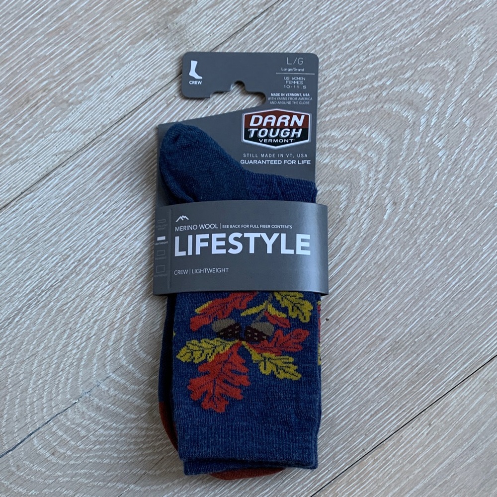 Women’s Crew Lightweight Socks - Navy with Autumn Leaves - NWT
